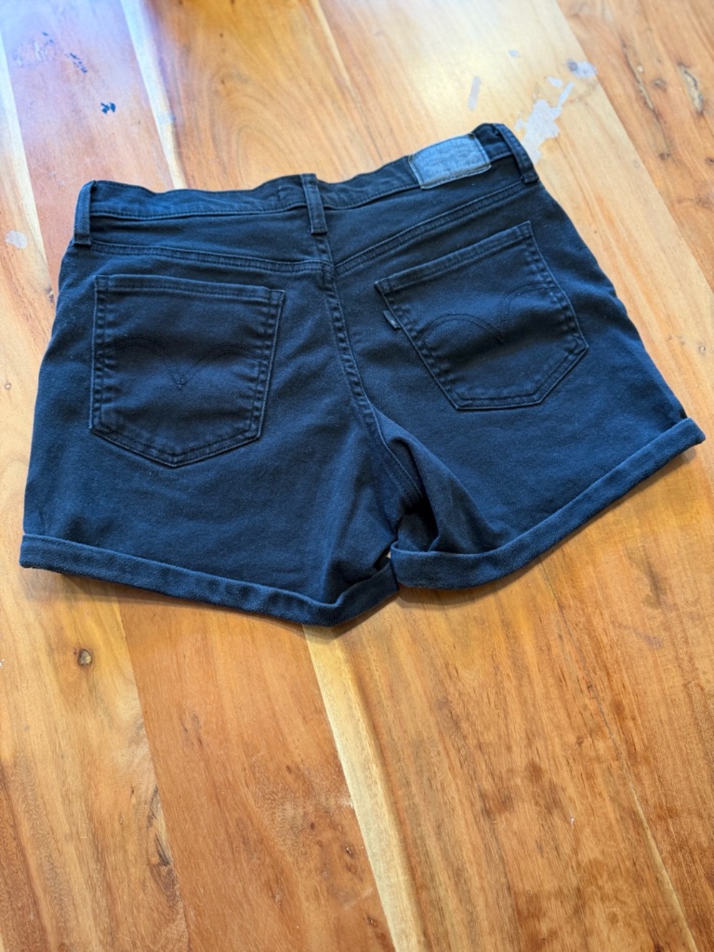 Levi’s Classic 2010s Black Mid Length Denim Shorts Size 29 (VGUC) - Picture 3 of 9